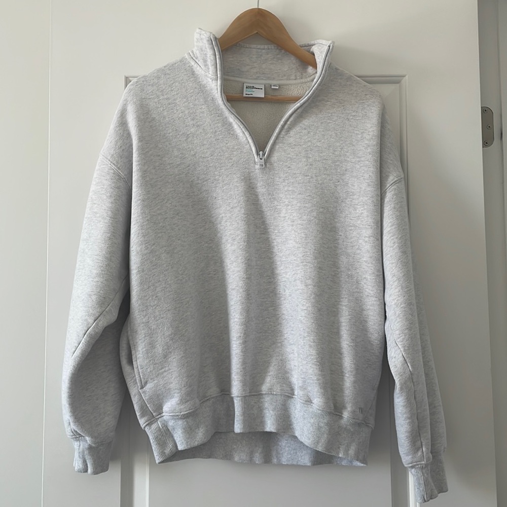 Aritzia TNA Cozy Fleece Mega Fit Sweatshirt